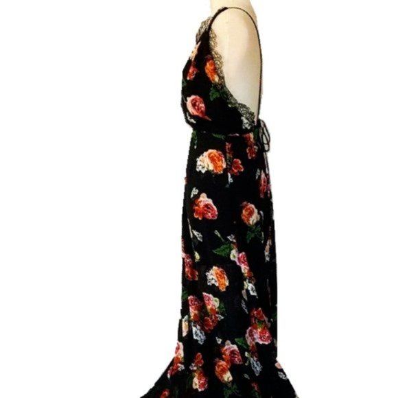 Forever 21 Rose & Lace Open Back Maxi Dress - Picture 7 of 7